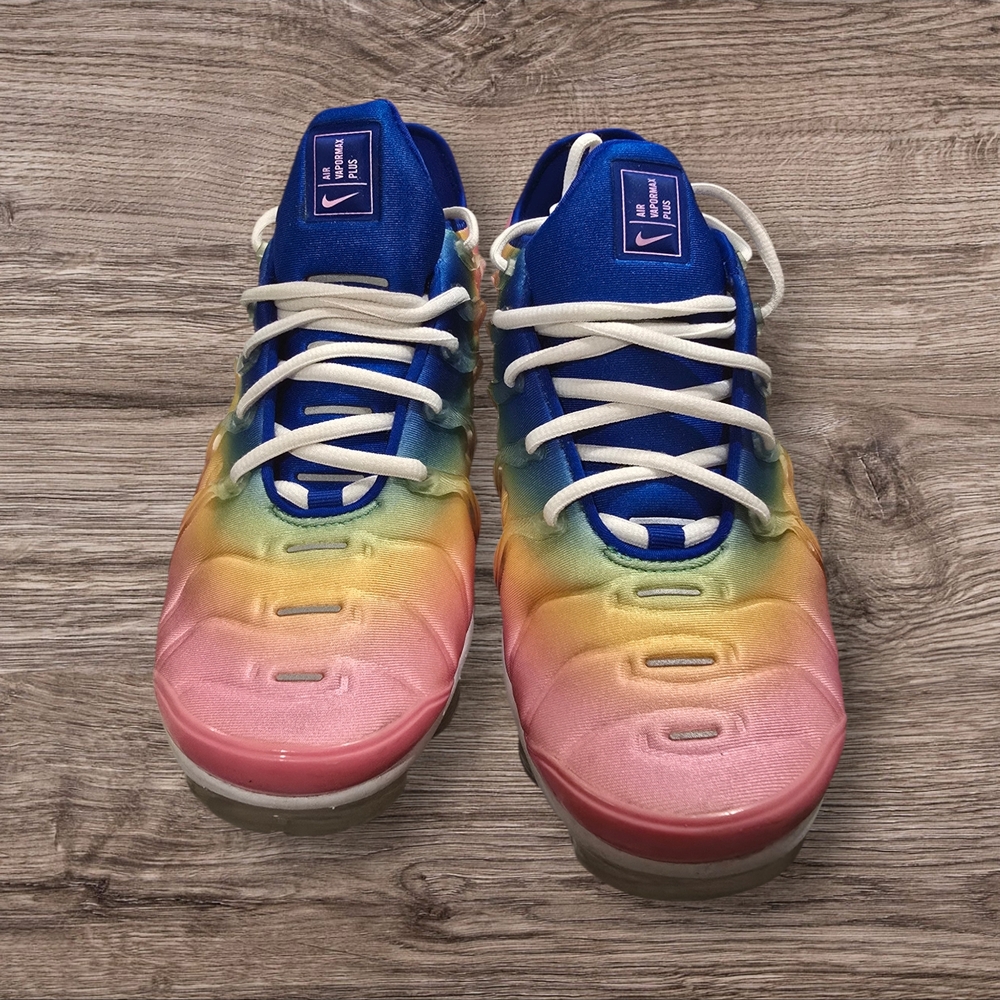 Nike Women's Gradient Pink Blue Sneakers